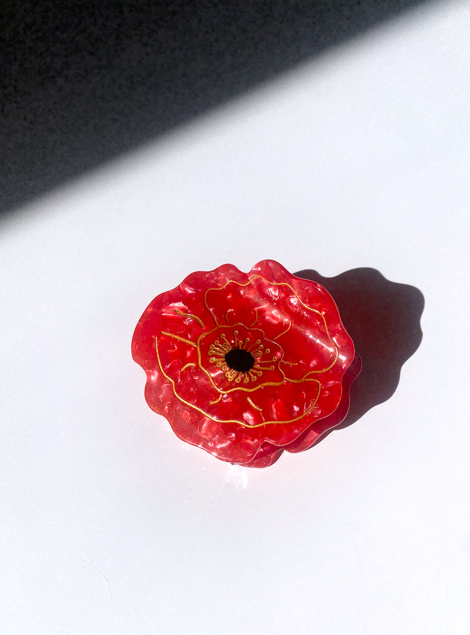 ACCESSORIES Red Poppy Claw Clip Solar Eclipse