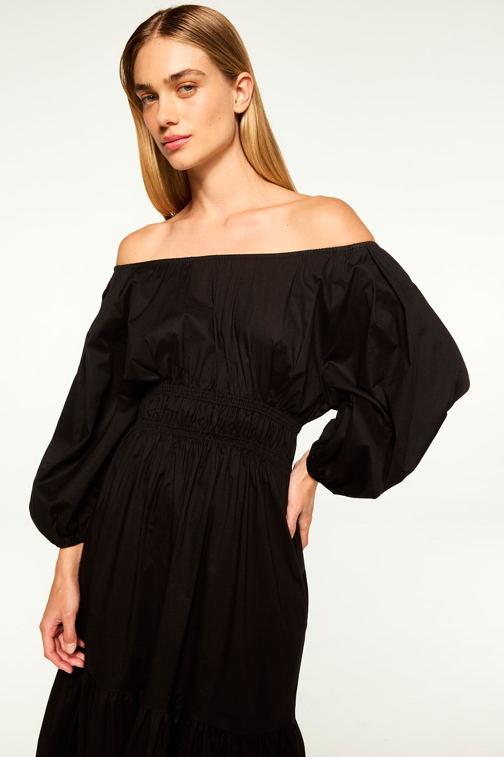 DRESSES/JUMPSUITS Yasenia Dress in Black Misa