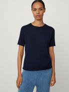 SWEATERS ARI T-SHIRT IN NAVY Lisa Yang