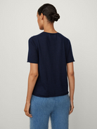 SWEATERS ARI T-SHIRT IN NAVY Lisa Yang