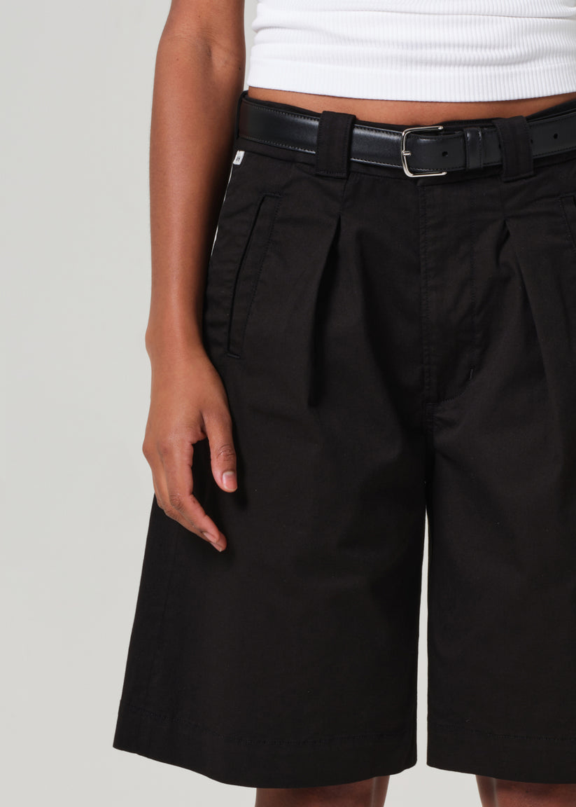 PANTS/SHORTS Cara Pleated Short in Black Citizens of Humanity