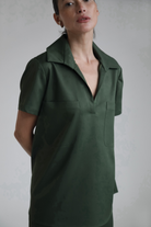 BLOUSES/SHIRTS/TOPS THE SHORT SLEEVE TOP IN GREEN Sloan