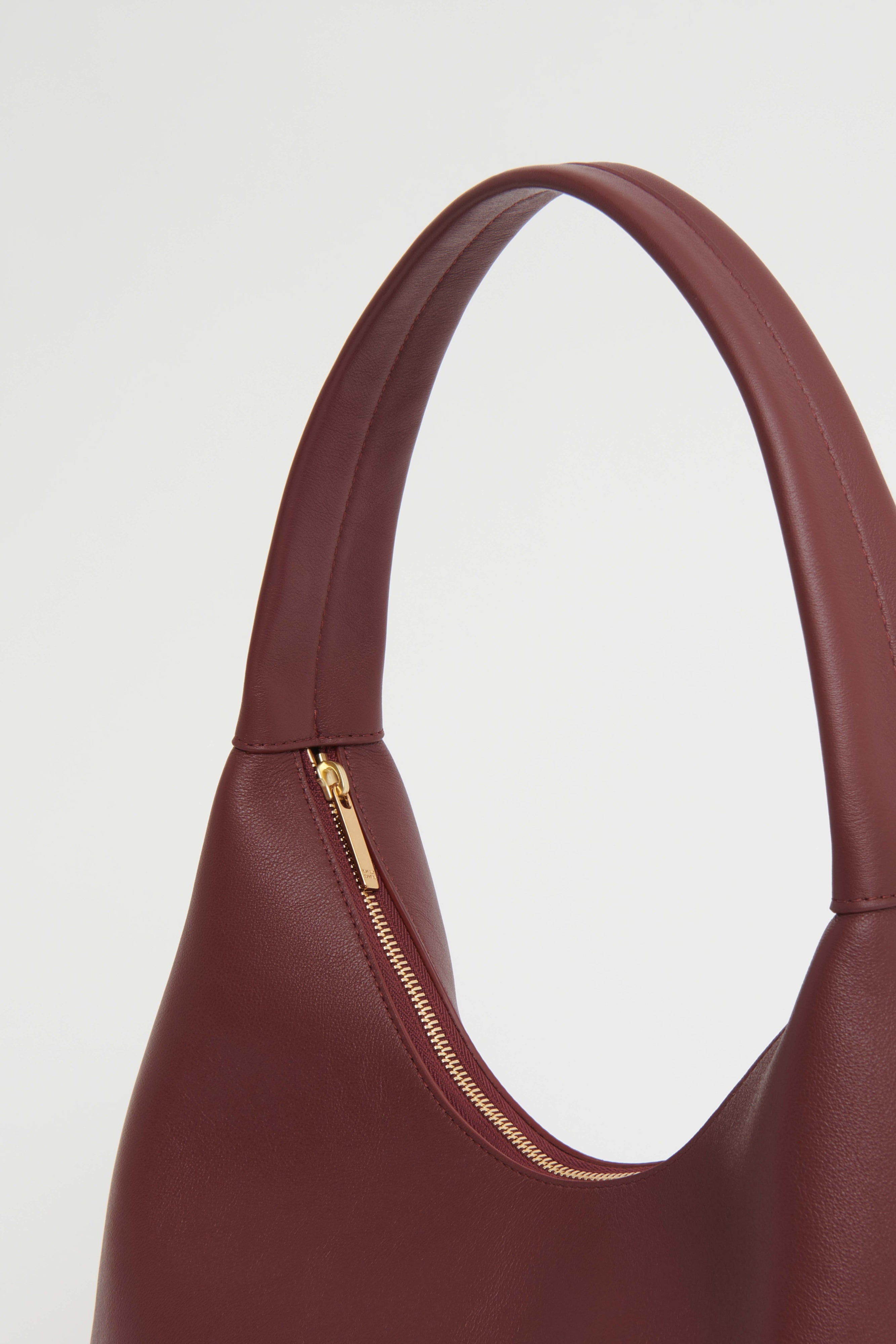 HANDBAGS CANDY HOBO BAG IN POMEGRANATE Mansur Gavriel