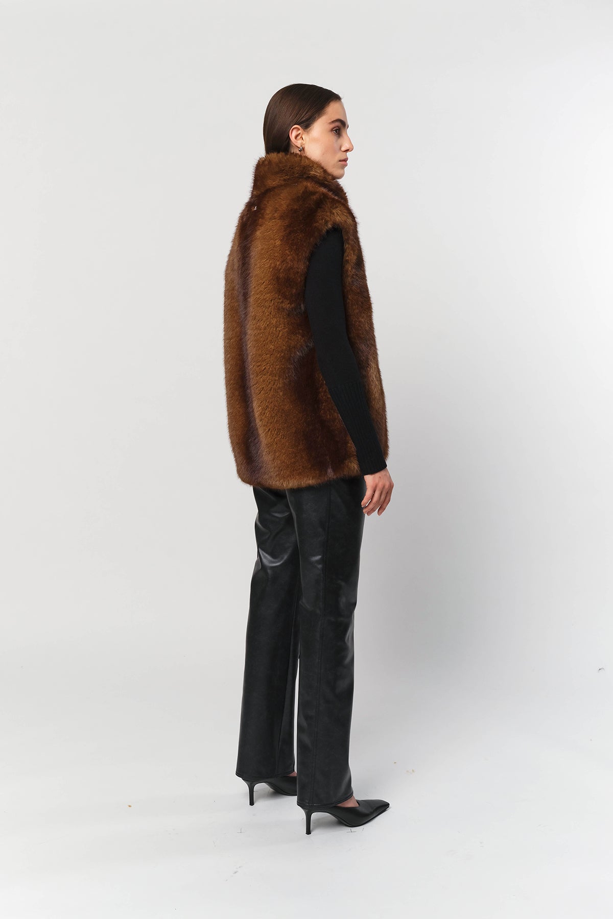 COATS/JACKET Laila Vest in Mink Brown Apparis