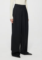 Pants Róhe Wide Leg Tailored Trouser in Noir Rohe