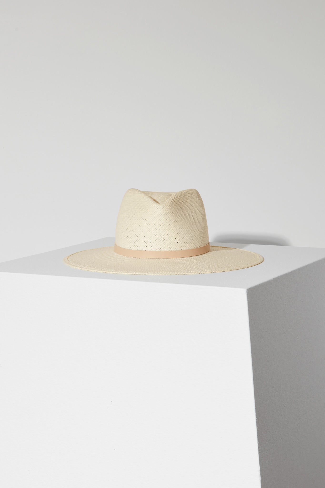 HATS Sherman Hat in Natural Janessa Leone