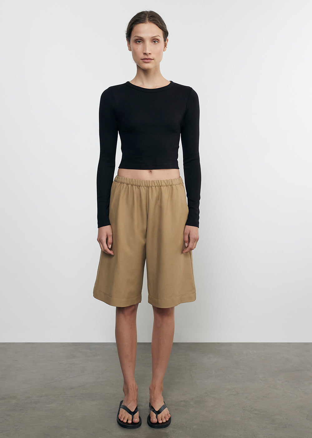 PANTS/SHORTS TWILL BERMUDA SHORT IN FATIGUE Enza Costa