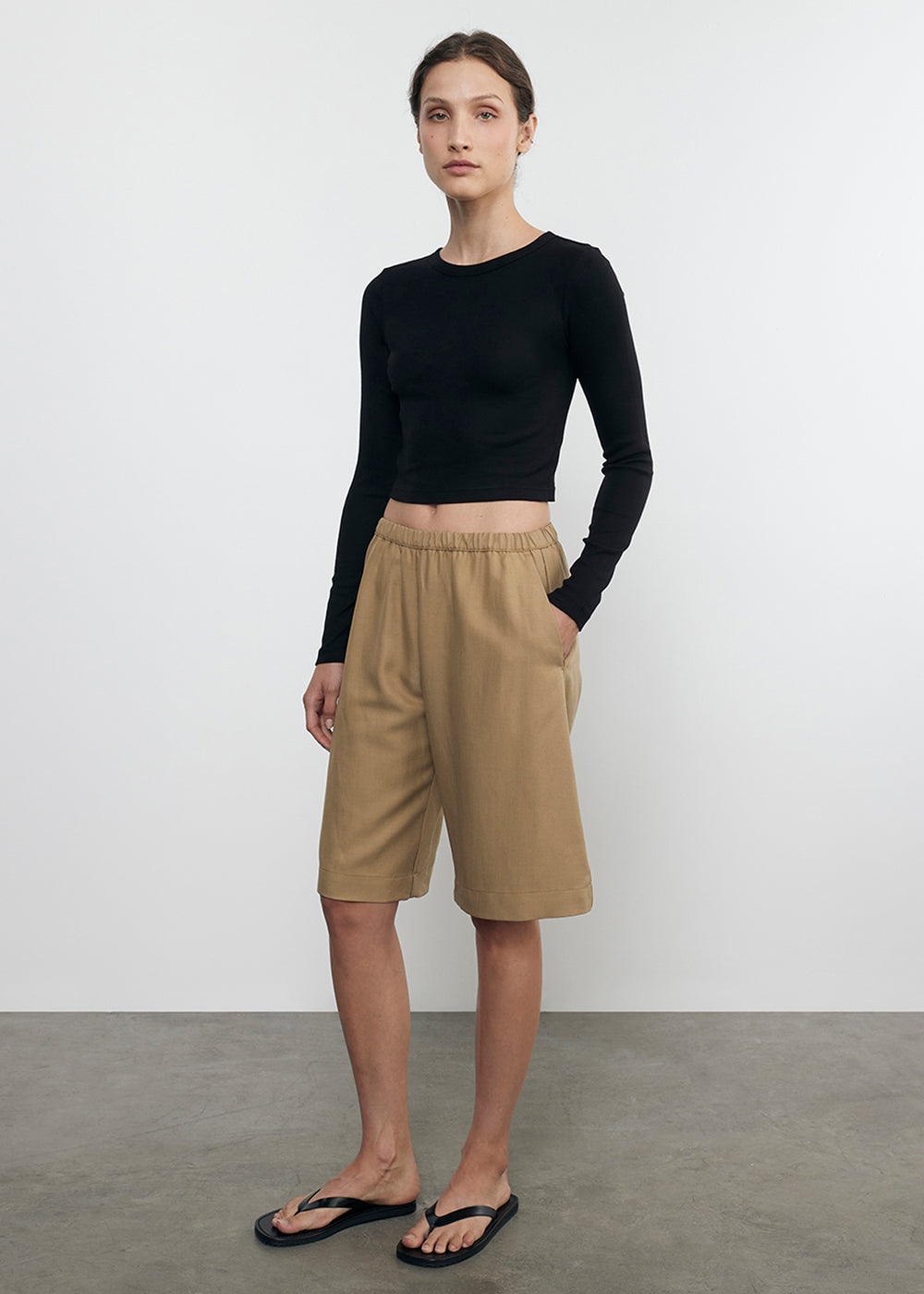 PANTS/SHORTS TWILL BERMUDA SHORT IN FATIGUE Enza Costa