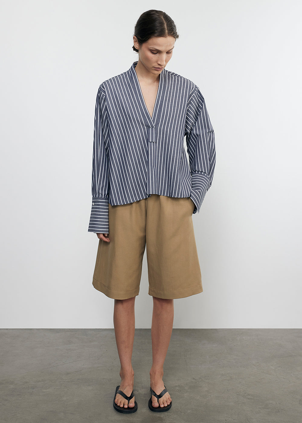 PANTS/SHORTS TWILL BERMUDA SHORT IN FATIGUE Enza Costa