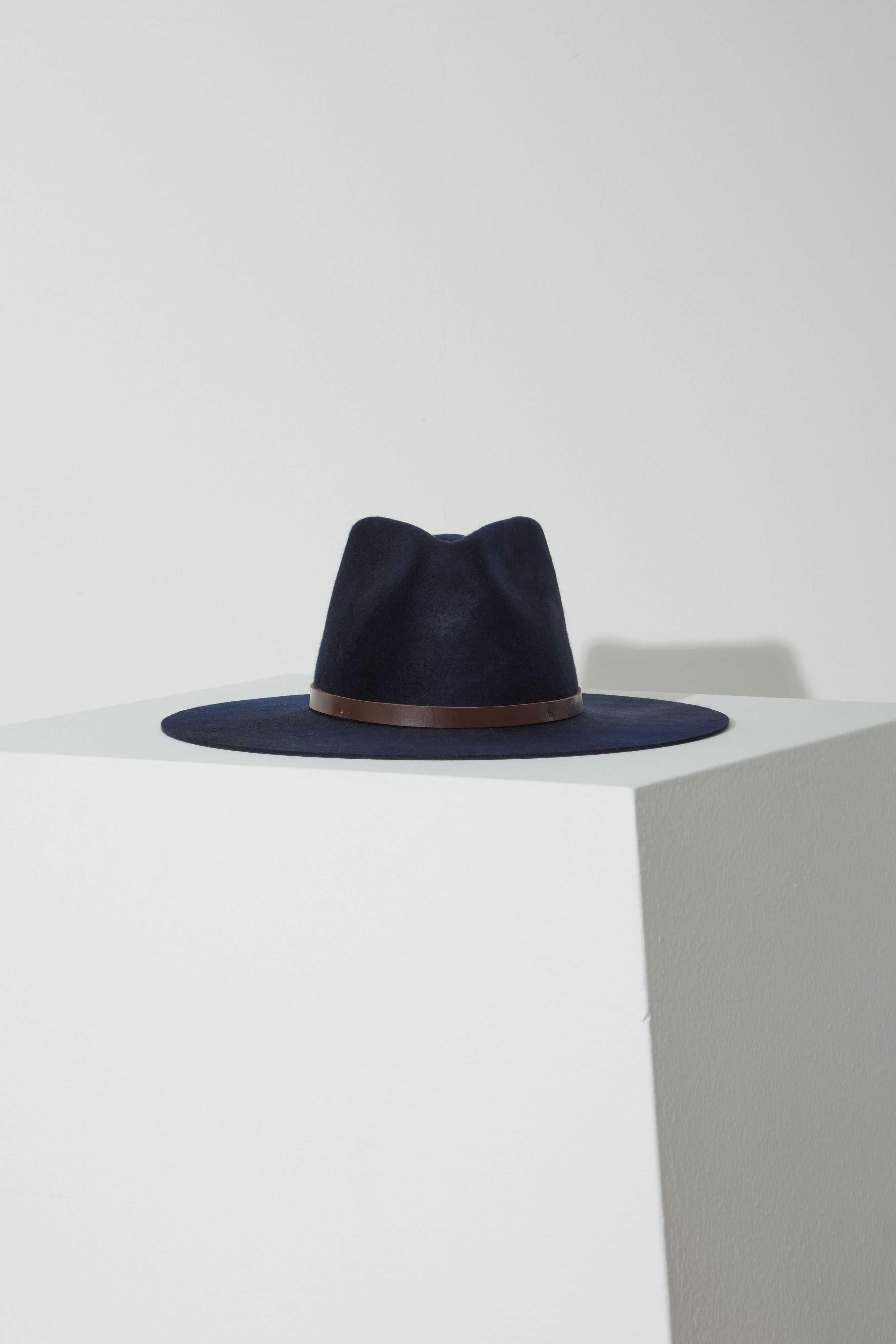 HATS HARLEY HAT IN DEEP NAVY Janessa Leone