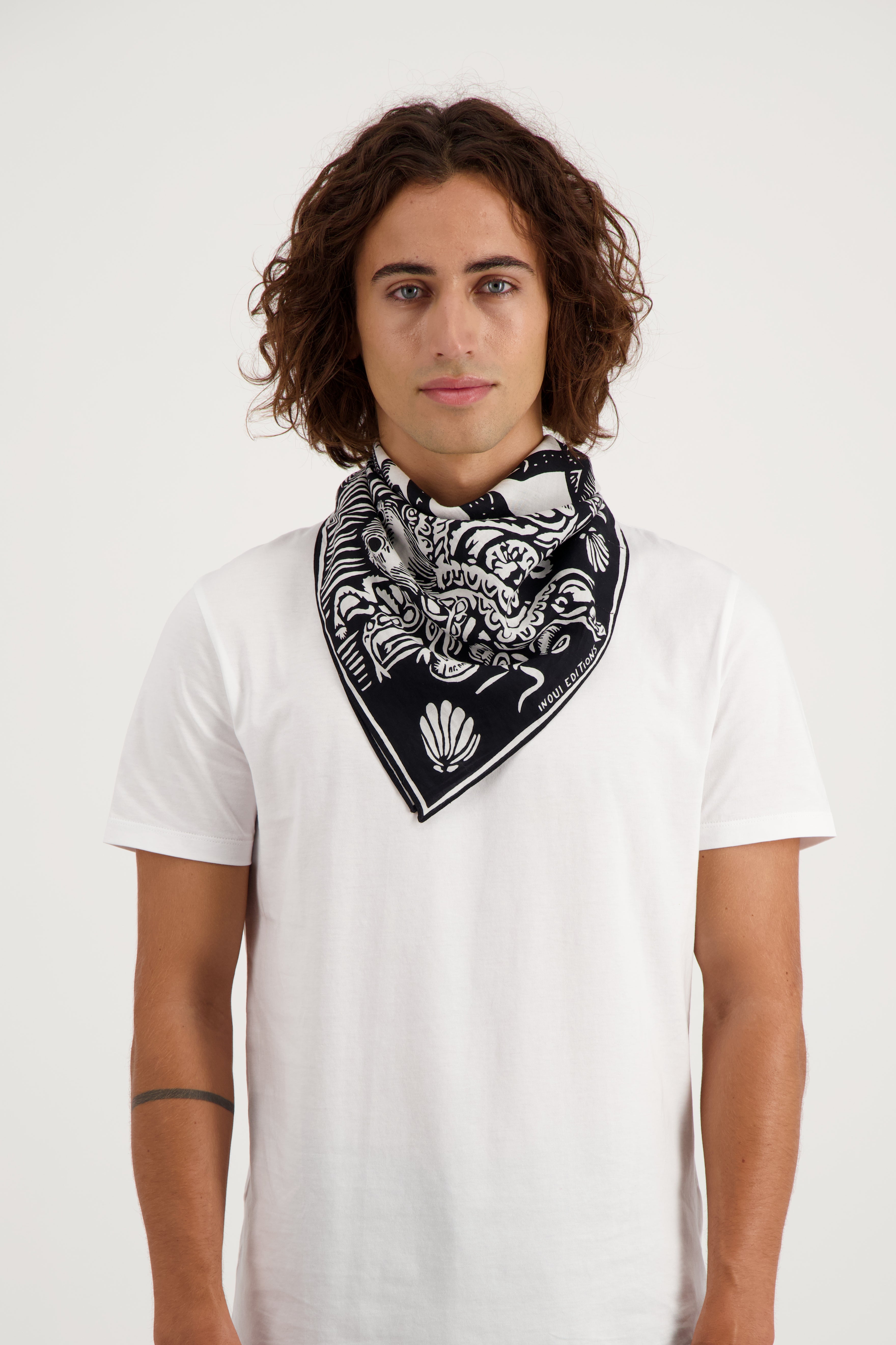 ACCESSORIES Duffy Scarf in Black Inoui Editions