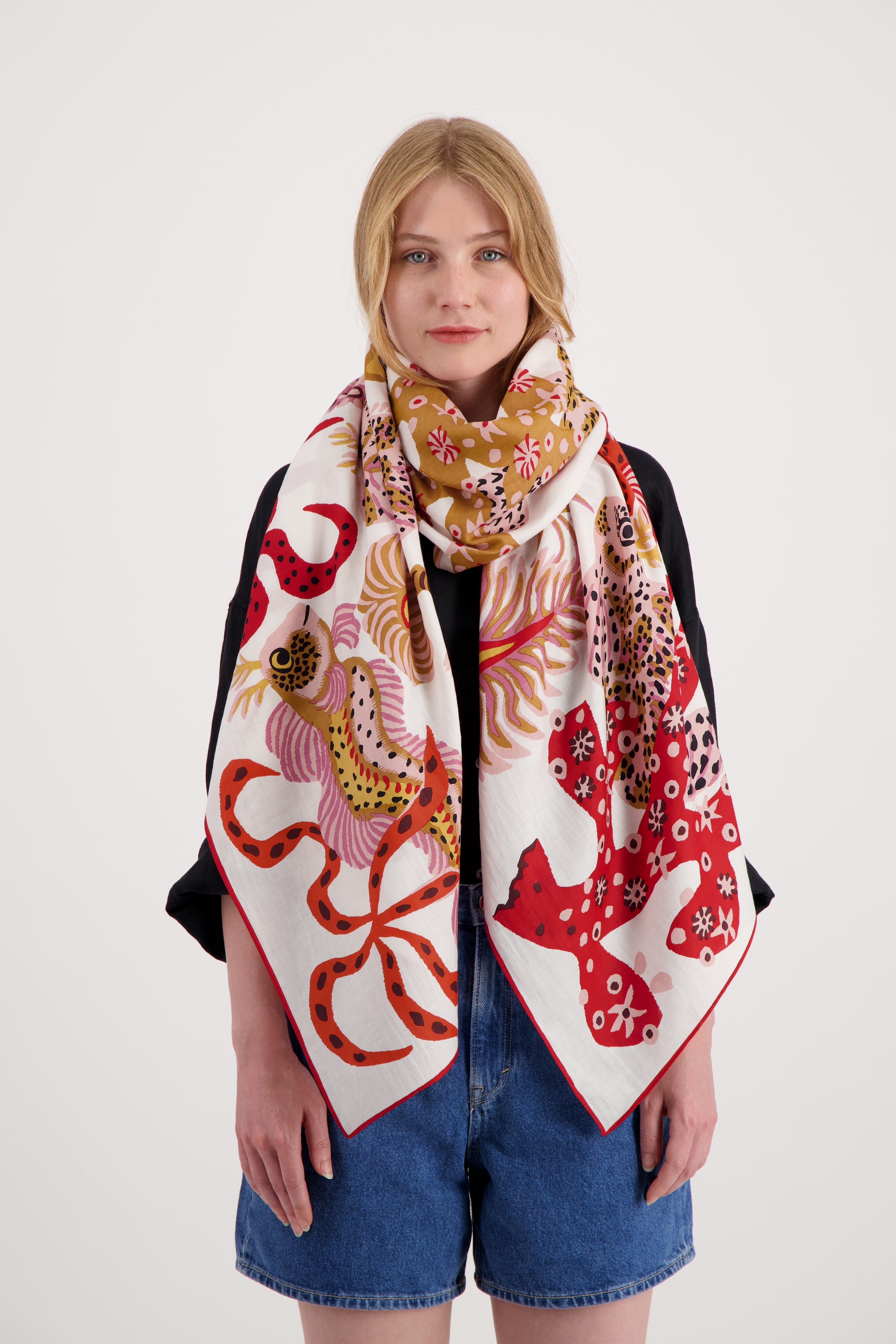 ACCESSORIES Mermaid Garden Scarf in White Inoui Editions